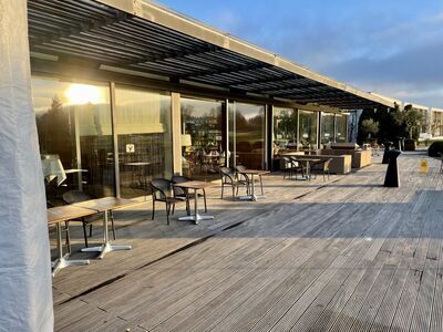 Sonnige Terrasse im Angel's – Das Hotel am Golfpark in St. Wendel
